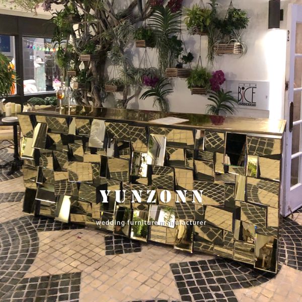 Modern Stainless Steel Iron Rectangle Bar Table with Mirror Glass New Design Home Club Bar Counter for Hotel & Wedding Events
