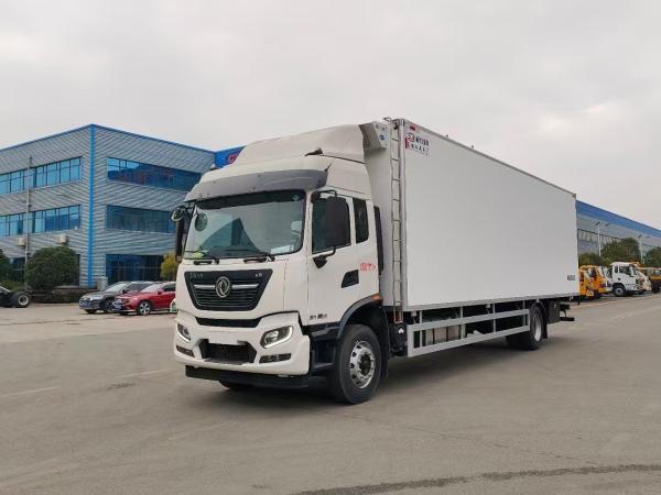 Dongfeng KR Cummins Engine Refrigerator Truck / Refrigerated Freezer Van Truck