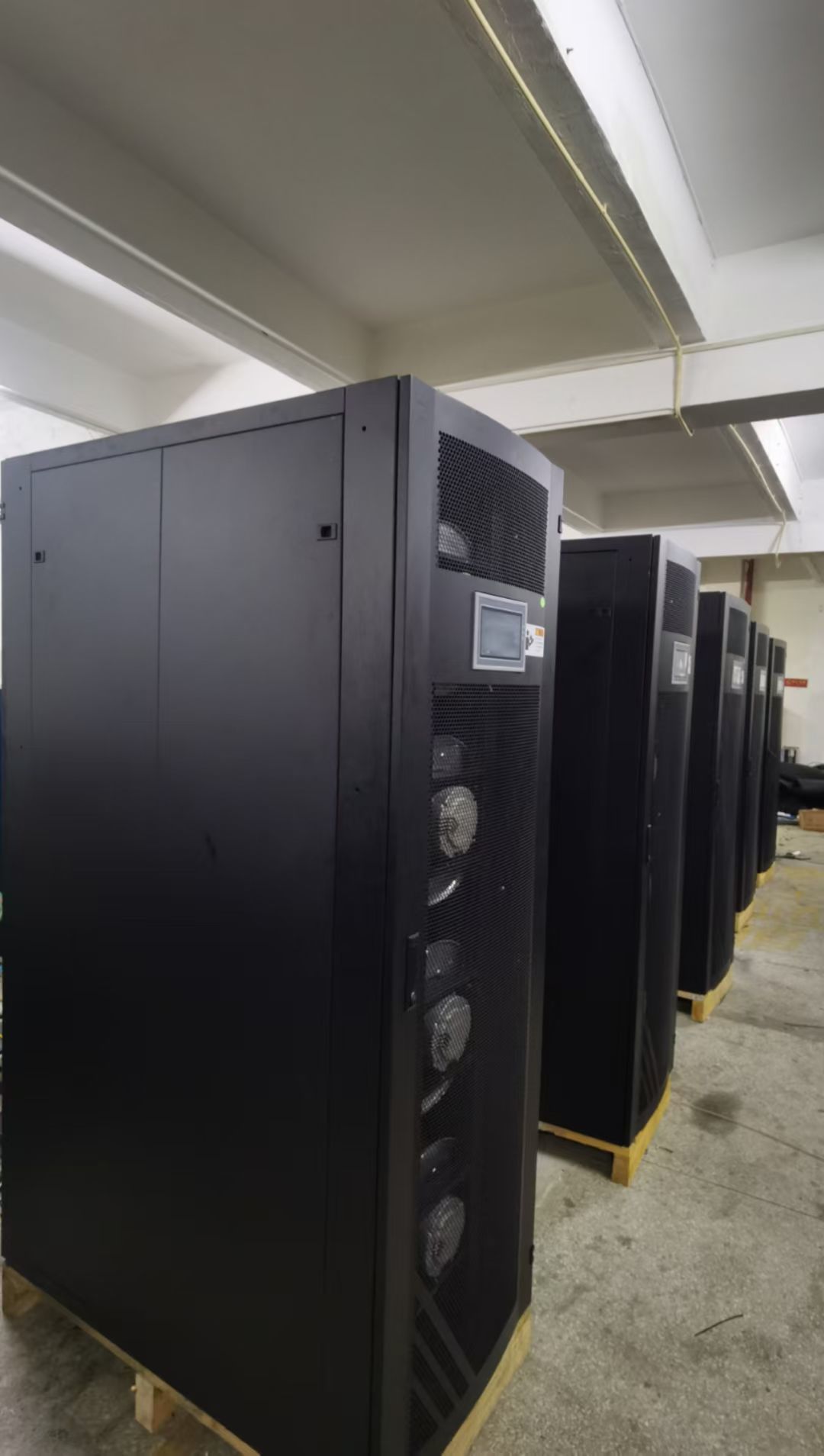 5800CFM Downflow Air Cooled Server Room AC Unit Precision Air Conditioner 20kW