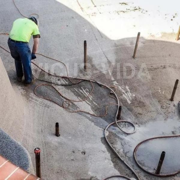 Matériaux d'injection de polyuréthane hydrophile à haute résistance pour la réparation et le renforcement des fuites d'eau