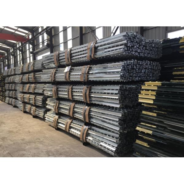 American Style Studded T Post Fence Hot Dipped Galvanized Surface Low Cost