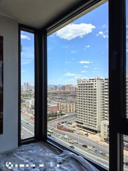 Quantum Dot Color-Enhancing Folding Windows - 110% NTSC Color Gamut