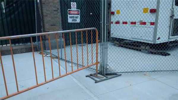 chain link temporary construction fence panels 6FT X 10F Mesh 2 3/8  x 2 3/8 ( 60mm x 60mm ) x 12 gauge wire