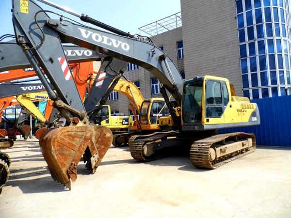 Used Volvo 240 Excavator For Sale