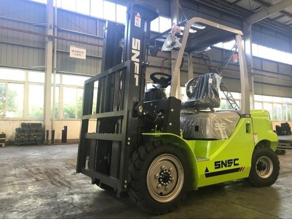 Capacidade de carga 1T 5T Snsc Fd35 Montacargas Diesel Folclórico Elevador com pedido personalizado