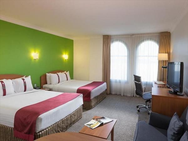 Kampong Speu hotel furniture supplier made wood furniture Hotel room design of bedroom set with TV table desk