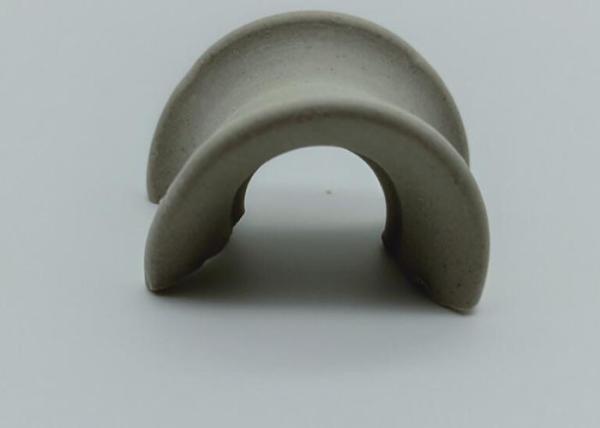 Industrial Ceramic Intalox Saddles / Ceramic Saddle Packing For Drying Towers