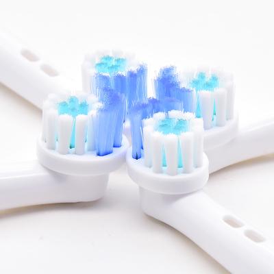 Oral Clean Electric Toothbrush Head with Clean Maximiser Technology Excess Plaque Remover