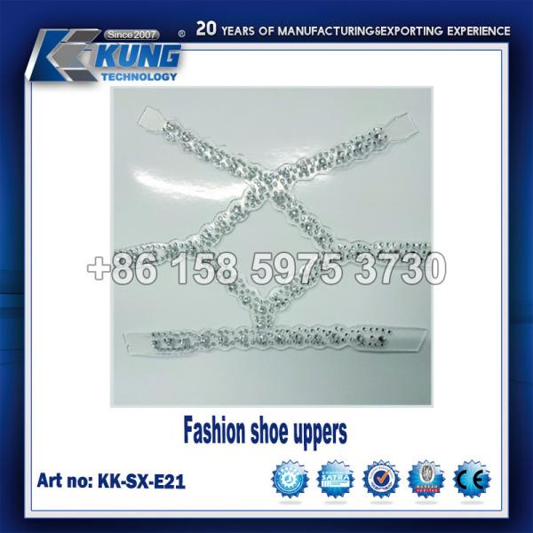 Верхушки модных женщин