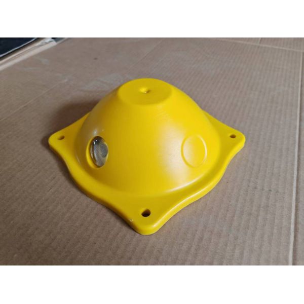 Yellow ABS Plastic Road Stud Pavement Marker with 170*170*45mm 173*173*65mm 200*200*70mm Sizes for Traffic Safety