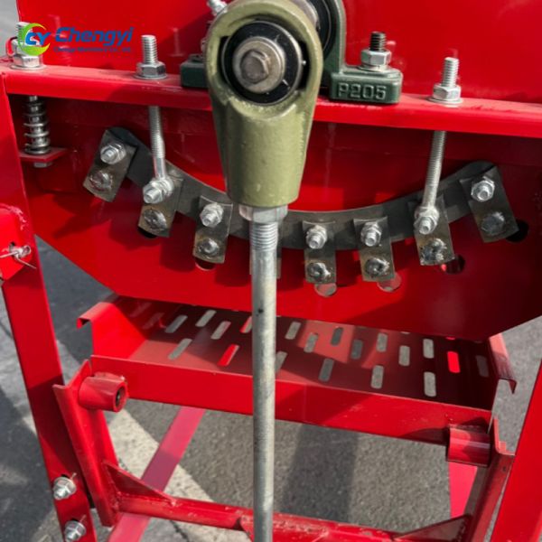 Compact Chestnut Sheller Nut Peeling Separator Processing Equipment For Agriculture