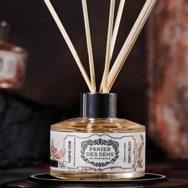 Natural Reed Stick Decorative Glass Bottle Reed Diffuser Customized Fragrance