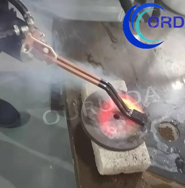 Equipamento de recozimento por indução de alta produtividade A água arrefecida 500 mm X 500 mm X 800 mm