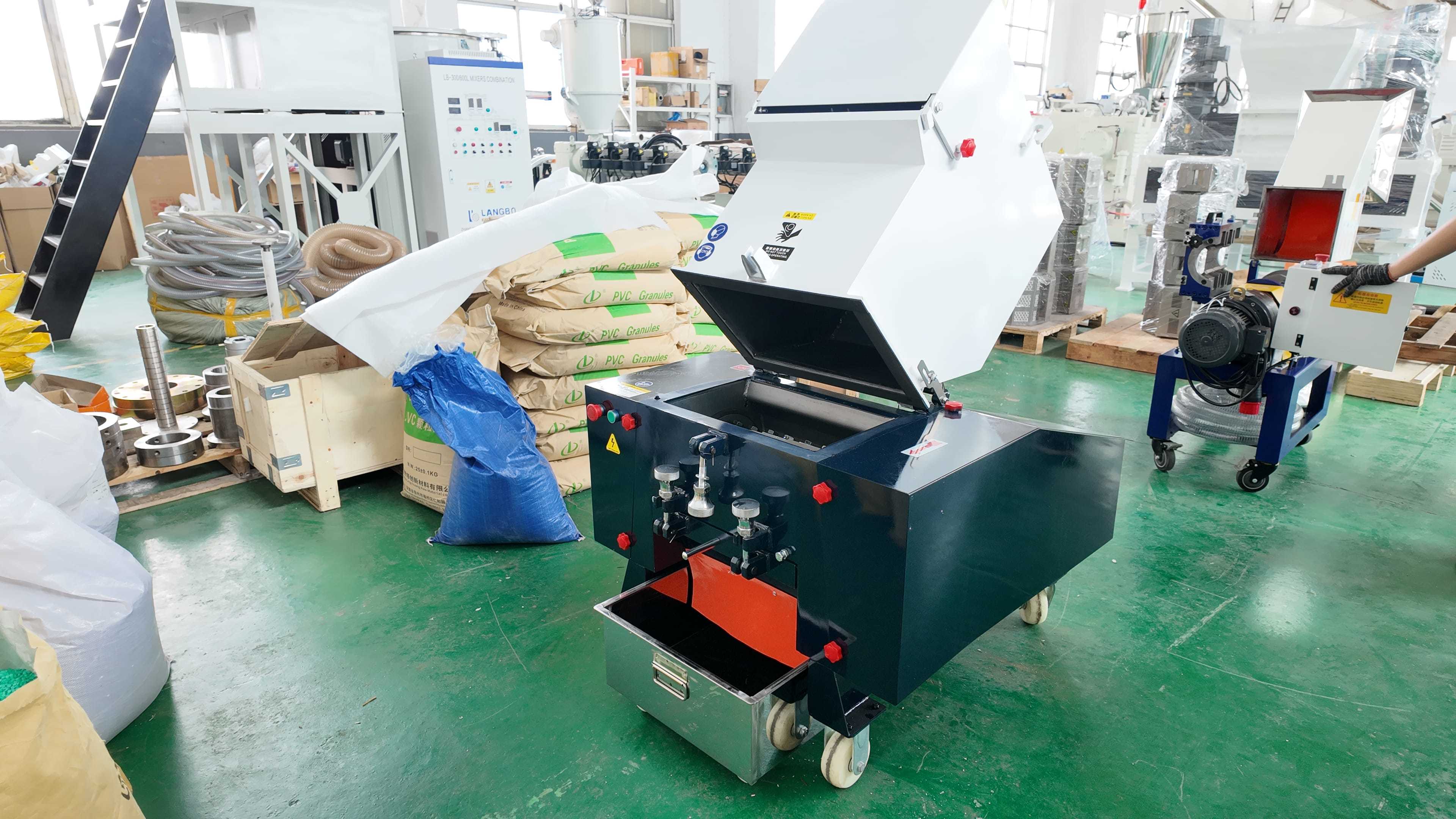 Industrial Plastic Film Shredder, Plastic Waste Shredder and Plastic Crusher Machine Manufacturer