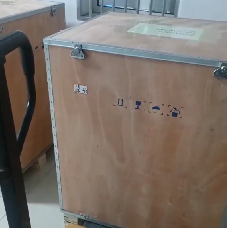 Factory Blood Bank Floor Standing Refrigerated Centrifuge for 450ml Blood Bag Large Capacity Cooling Centrifuge with Swing Rotor