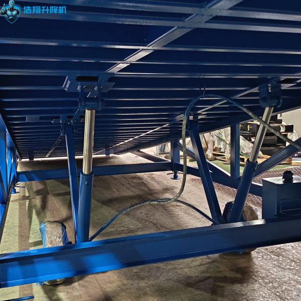 CE/ISO 12Ton Guardrail Safety Chain Mobile Container Ramp for Forklift Used Loading Yard Ramp
