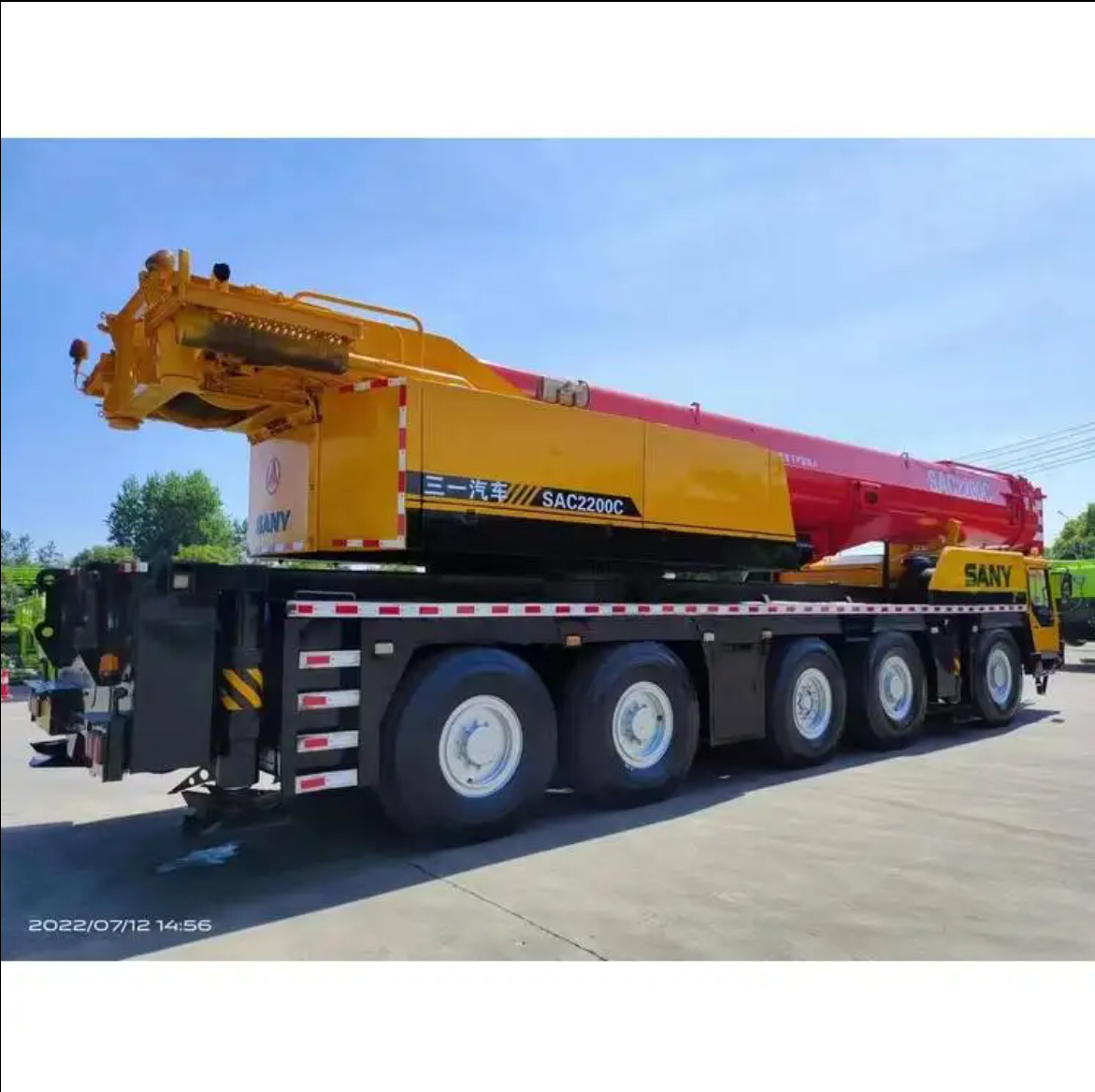 Продается Sany 220T грузовик для грузовых автомобилей с запасными частями