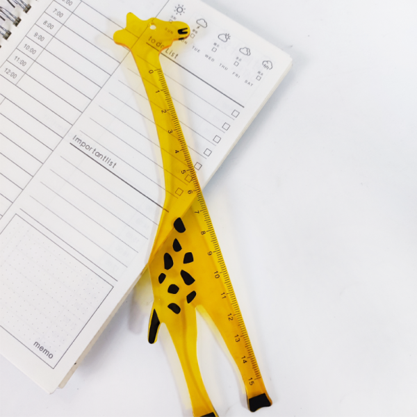 Wholesale reliable quality OEM student gifts 15CM creative stationery giraffe shape plastic ruler