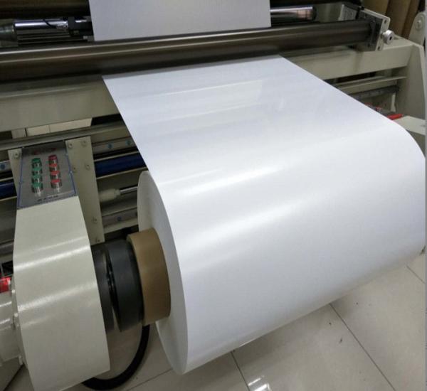 EVA colle Lumière supérieure opaque BOPP/PET film de stratification à chaud pour l'emballage dans le noyau de papier de 1 pouce