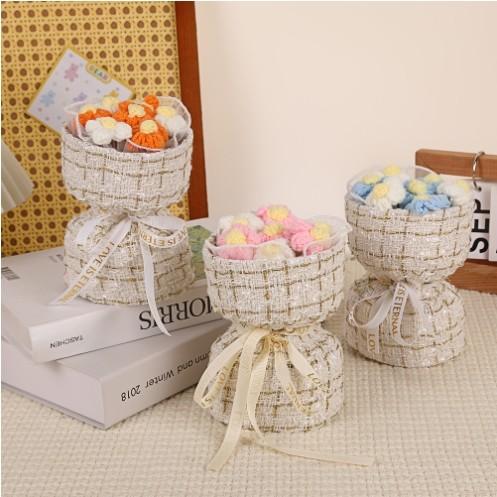 Small Style Knitted Wool Bouquet 8 Puff Flowers Hand-Woven Bouquet Creative Birthday Gift Multiple Color 10*10*15cm