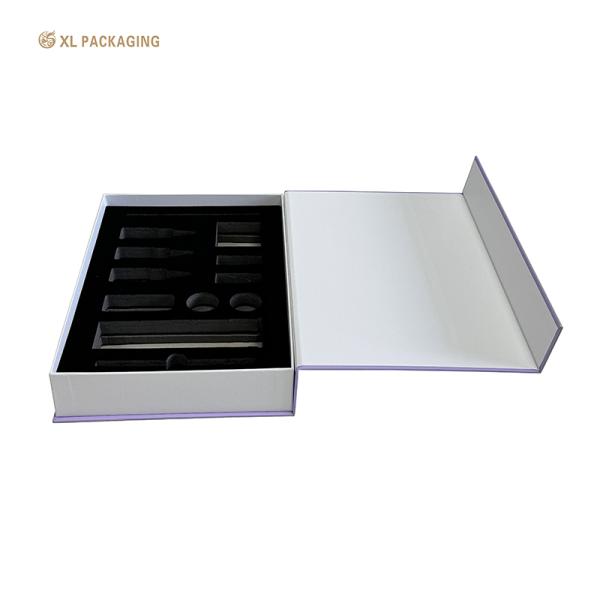 Empty Magnetic Gift Box with Foam Insert for Skincare Sets – Premium Cosmetic Packaging Box with Magnetic Closure and Pantone Printing