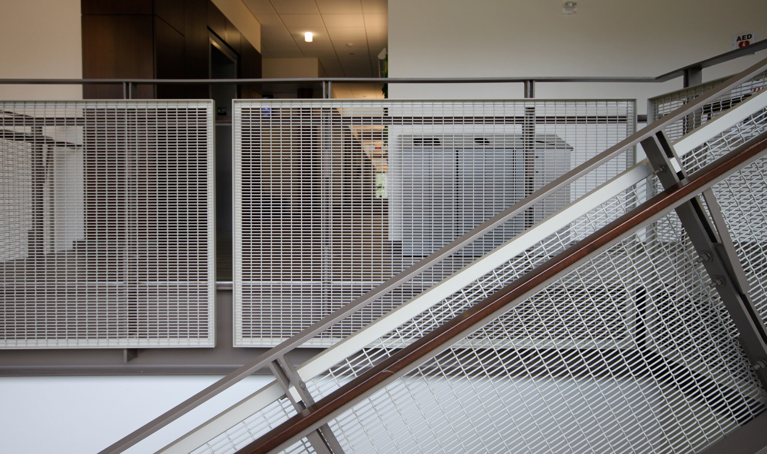 Crimped Woven Architectural Stainless Steel Mesh For Hospitality Luxury Hotel Lobby