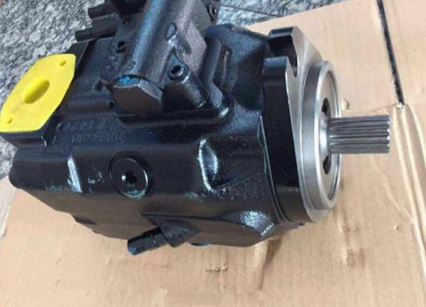 Komatsu Hydraulic piston pump PC75
