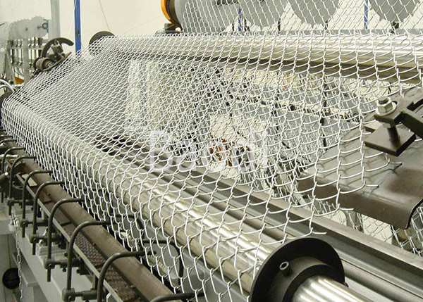 Mild Steel Wire Chain Link Mesh Fence For Machine Protection 1.5 - 4 Mm