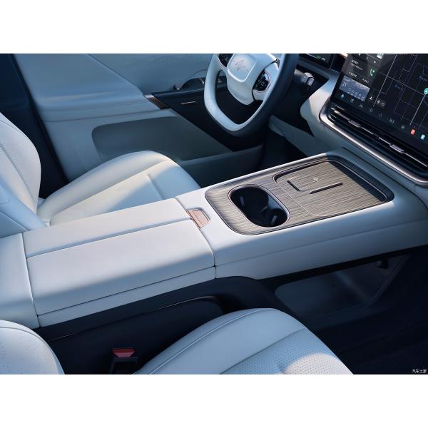 Carga rápida 0,47 horas Dongfeng Yipai 008 636Max SUV eléctrico puro para el mercado chino