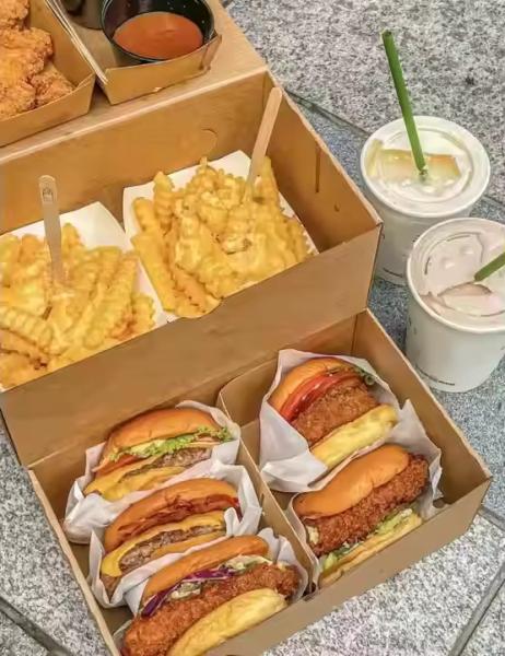 CMYK カラープリント ブルガー フレンチフライとフライドチキン用のクラフト紙の外食箱