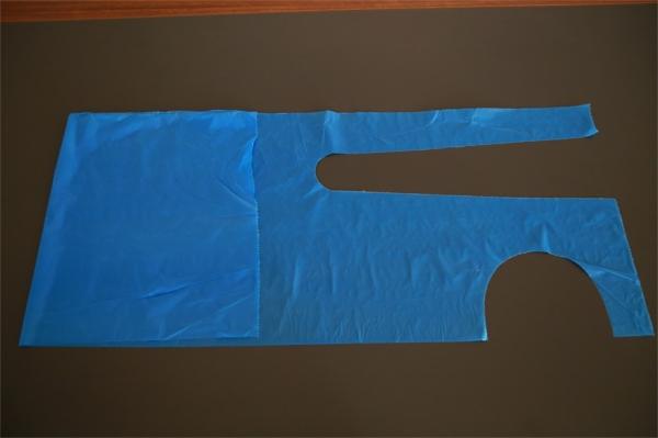 Colorful Disposable Plastic Aprons Embossed / Smooth Surface For Housework Painting