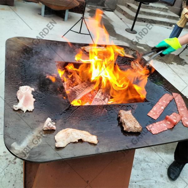 Anticorrosif bas en acier du gril 500*500*700mm de BARBECUE de Corten d'arrière-cour extérieure