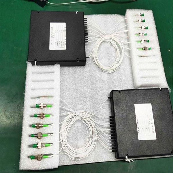 1x2 1x16 Passive Optical Splitter Good Channel - To - Channel Uniformity
