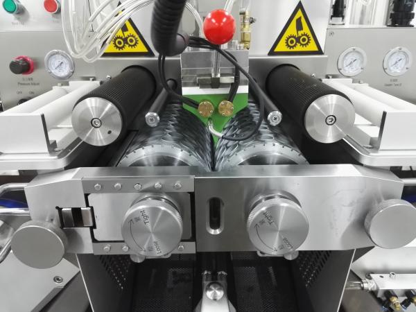 0.5 and 0.68 inch paintball manufacturing machine For CS Game S403PB