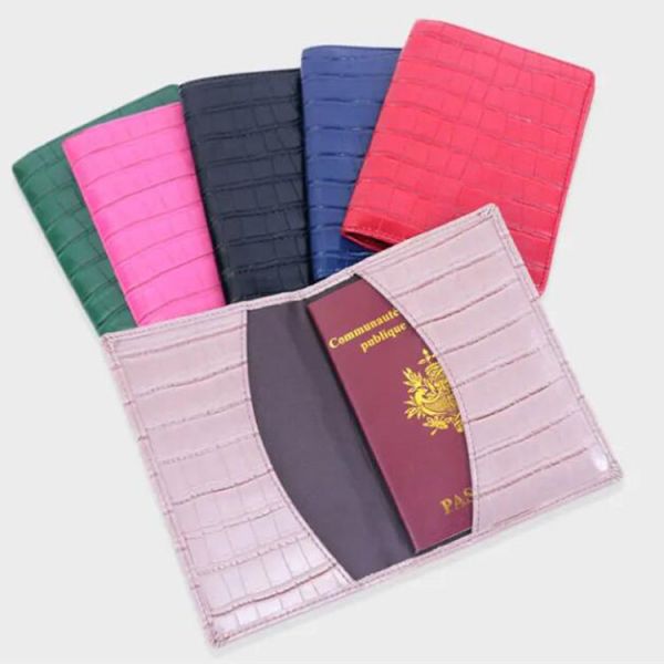 Embossed Crocodile PU Leather Business Travel Passport Cover Men Women Custom Letters