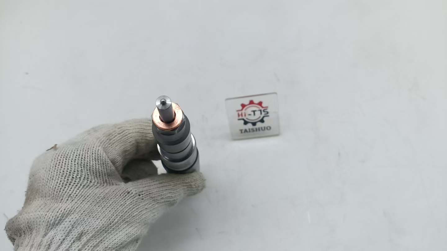 Heavy Duty Truck Diesel Engine Fuel Injector Assembly 0445120218 High Quality Truck Replacement Parts