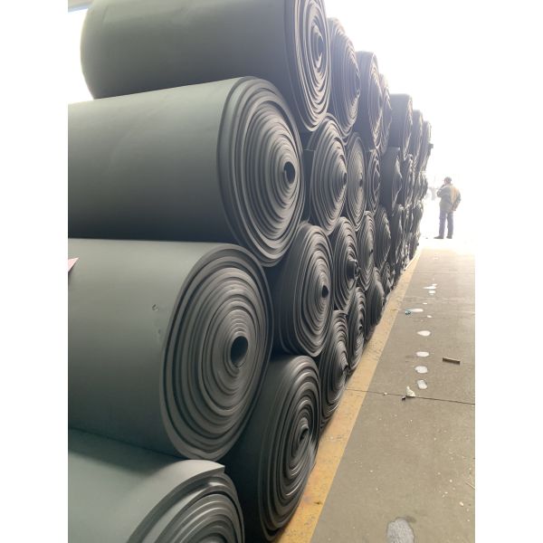 B1 / B2 Fire Rated Rubber Foam Products Insulation For Pipes Equipment Air Conditioners
