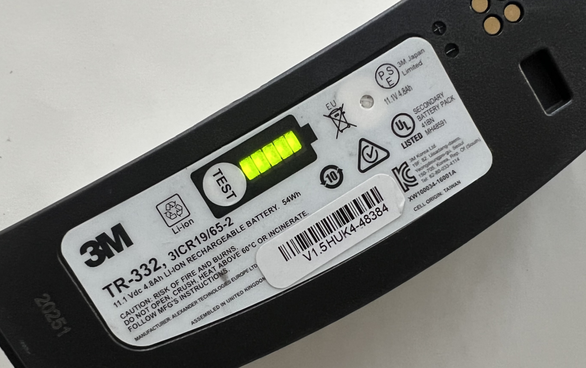 3M TR-332 Литий-ионная аккумуляторная батарея 11.1V 4.8AH 54WH для 3M VERSAFLO TR-800 TR-830