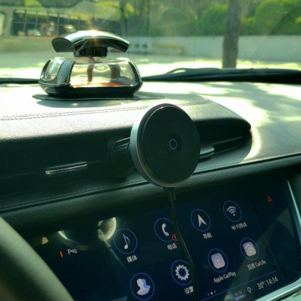 Round ABS aluminum Qi Magnetic 205kHz 15W Air Car Vent Charging