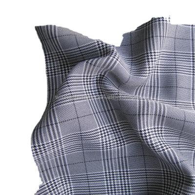 Tecido tingido de fios de poliéster para fatos de moda femininos em tecidos