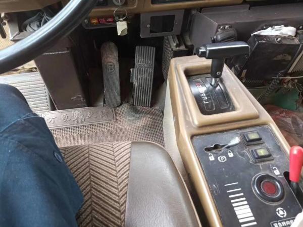                 Used Komatsu off-Road Truck HD325-6 in Perfect Working Condition with Reasonable Price, Secondhand Komatsu Dump Lorry HD325-6 for Sale             