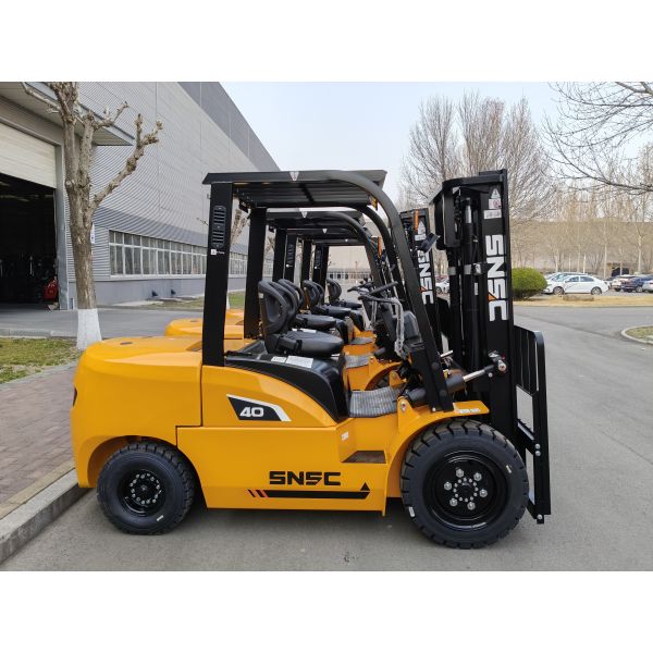 SNSC 4 Ton Forklift Truck Cab Heater Equipped With Japan Isuzu Engine