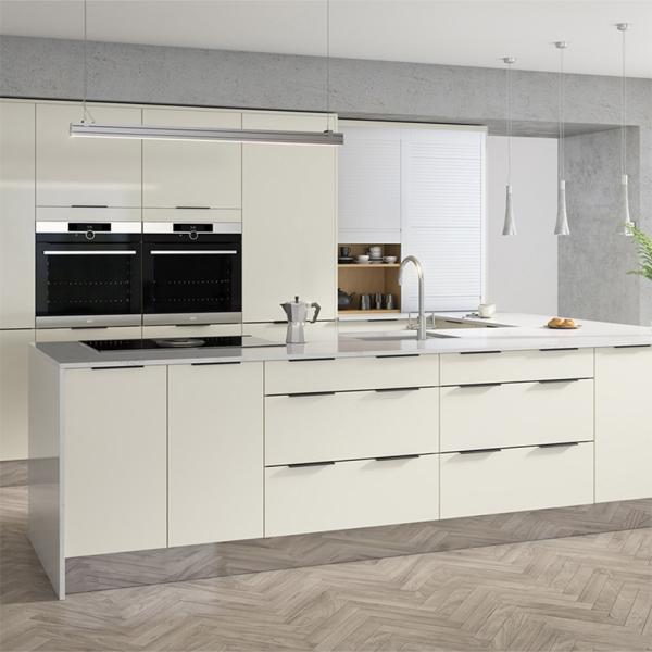 Customized Waterproof Modern Luxury Kitchen Cabinet with Eased Edge Countertop Edging