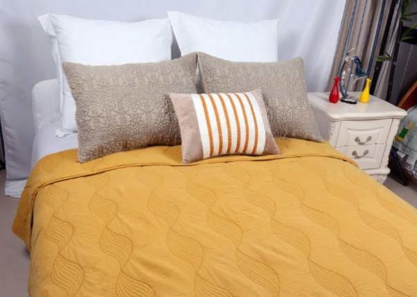 Cotton Plain Dyed Yellow Quilted Bedspread , Embroidered Hotel Collection Coverlet