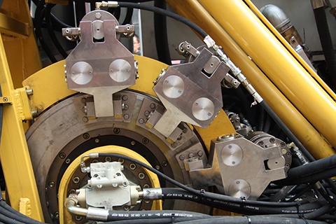 Снаряжение бурения керна 1800m Crawler XDL-1800 полностью гидравлическое 01