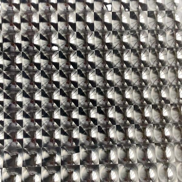 Película de lente 3D transparente personalizable en película de plástico con procesamiento de moldeo por soplado