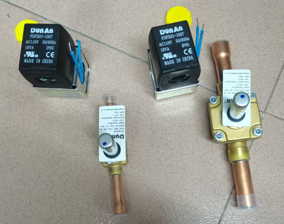 Trane screw machine solenoid valve and coil Valve VAL12407  COL27493