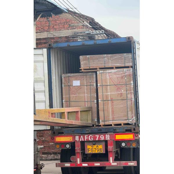 Los azulejos cerámicos aislantes duraderos para paredes internas y externas y duraderos