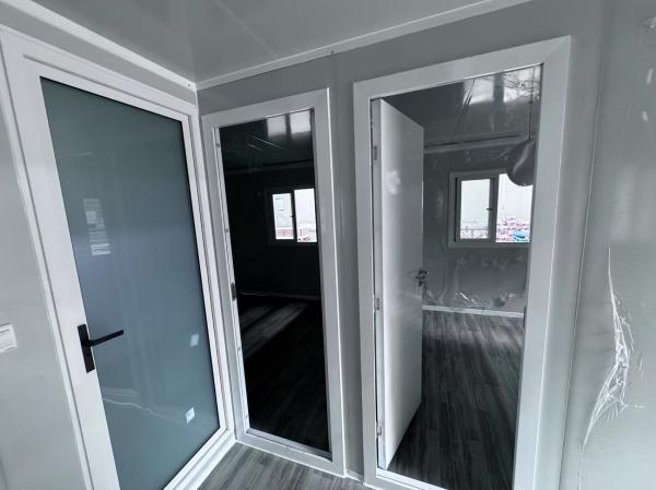 Logement d'urgence multifonctionnel Maison portable en acier extensible avec structure en acier durable