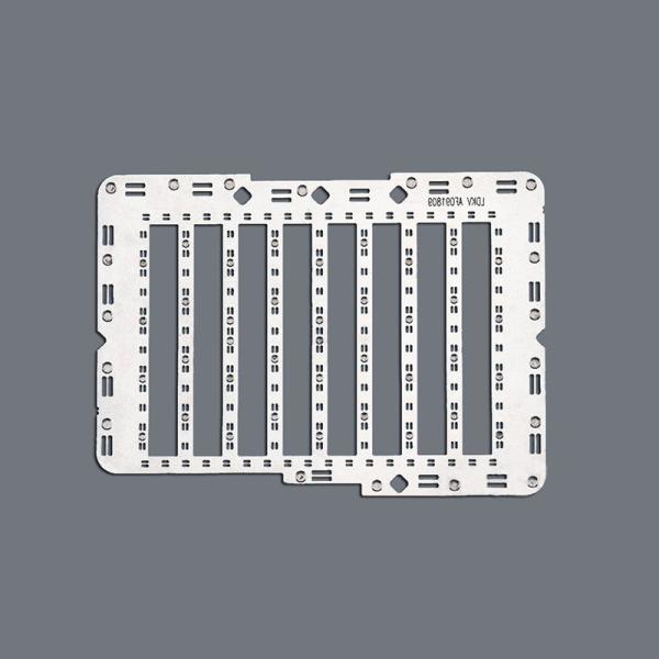 Láminas de aluminio grabadas químicamente y blindaje EMI/RFI